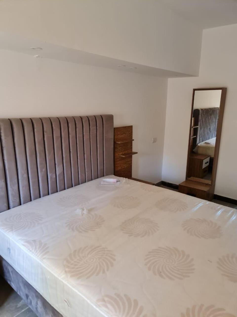 Spacious Flat In Mirrage Maadi Apartment